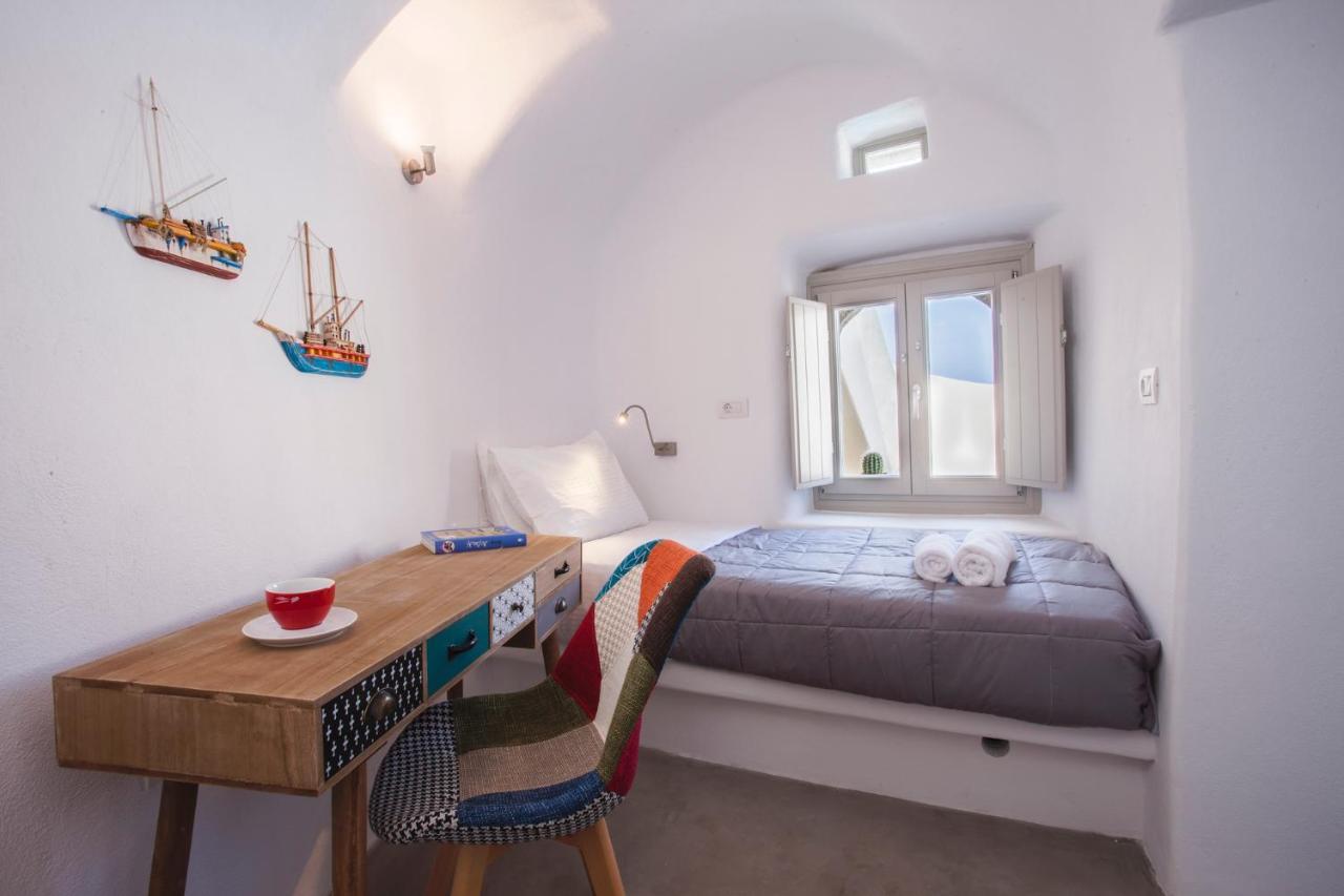 Cupola Suites Oia  Exterior photo